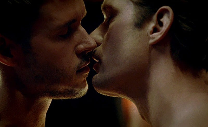 Alexander Skarsgard Ryan Kwanten kiss