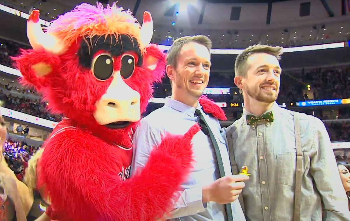 Chicago Bulls with mascot