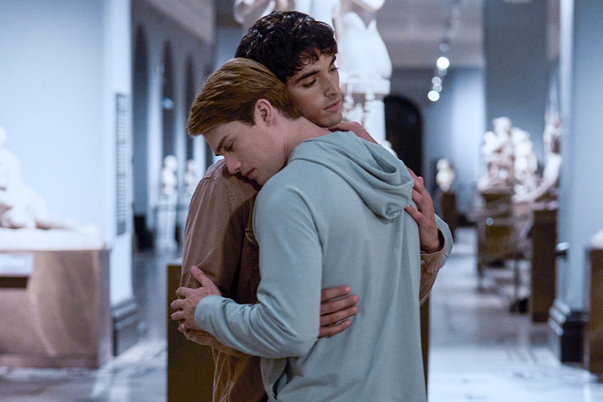 Red White and Royal Blue museum hug