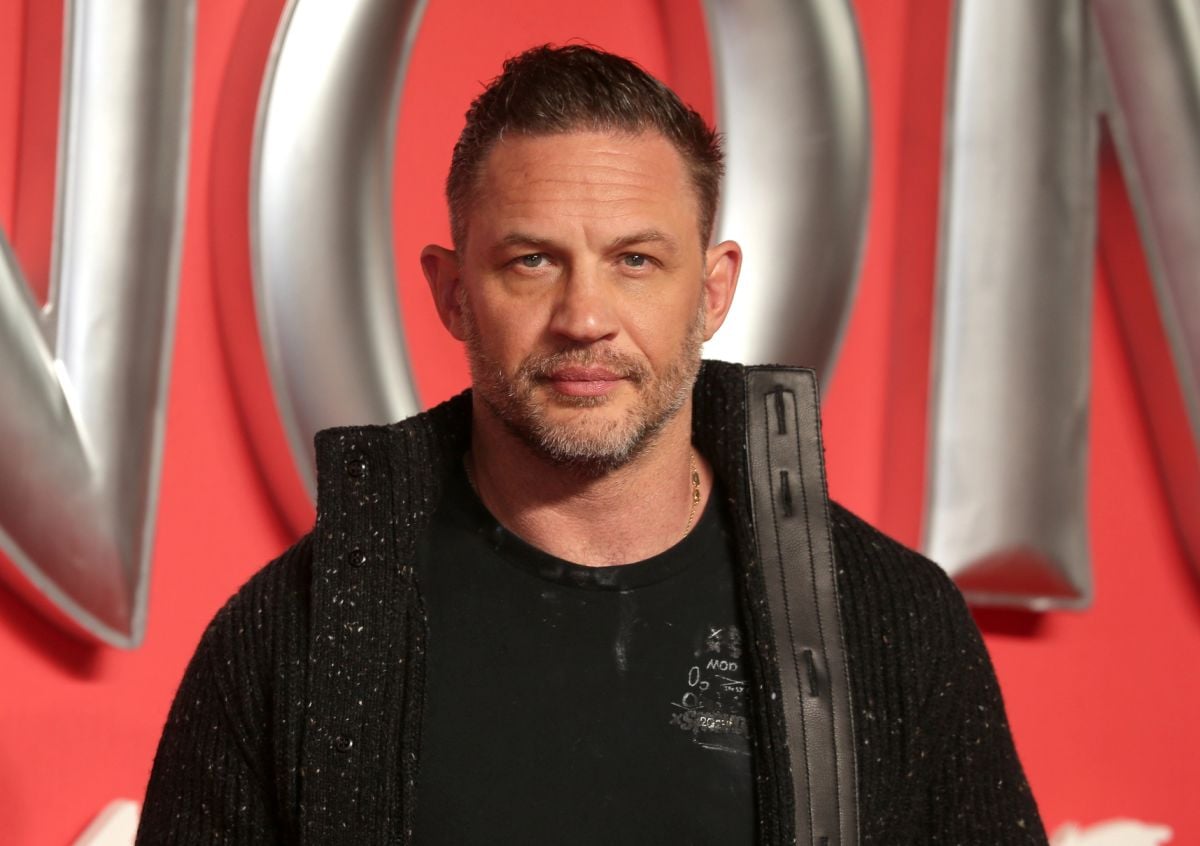 The Truth Behind Tom Hardy’s Most Famous Gay Confession | QueerBuzzer